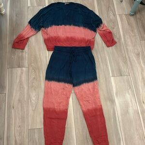 LNA set size small. Barely worn very soft